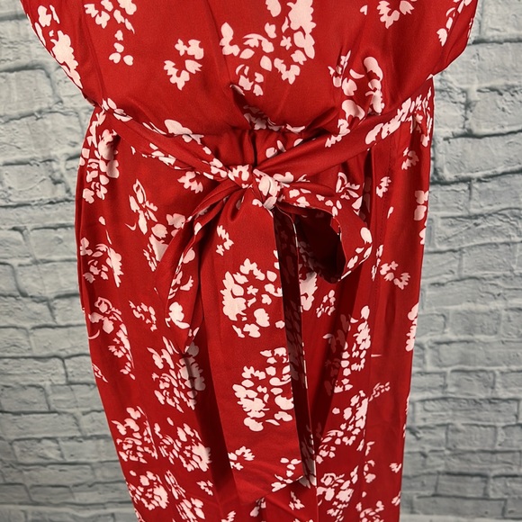 Sleeveless Dress - Picture 5 of 7